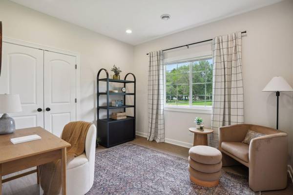 726 South Division ST, Roberts, WI 54023