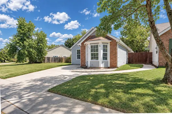 614 Poplar Pl, Nashville, TN 37216