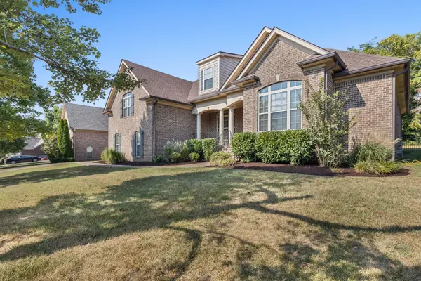 1012 Whispering Wind Way, Hendersonville, TN 37075