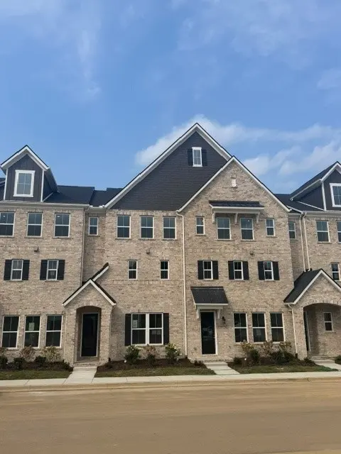 5608 Redcliffe Alley, Thompsons Station, TN 37179