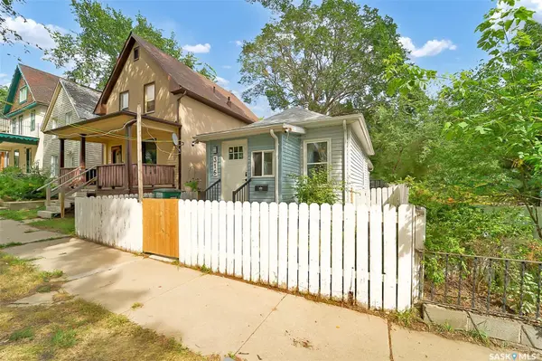 316 J AVENUE N, Saskatoon, SK S7L 2K2