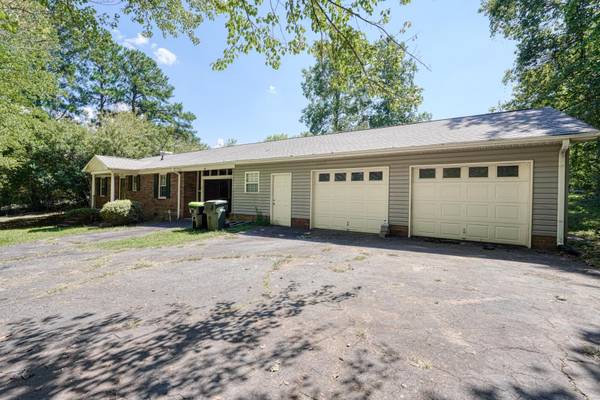100 Carpenter DR, Landrum, SC 29356