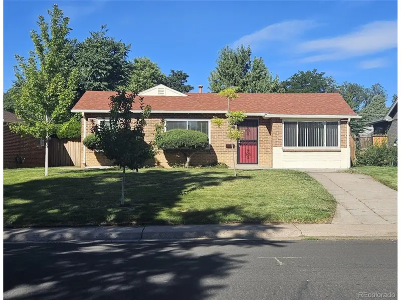 1741 Macon, Aurora, CO 80010