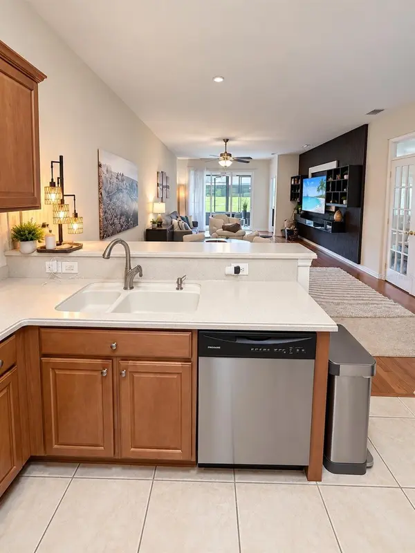 8318 SUMMER GREENS TER, Bradenton, FL 34212