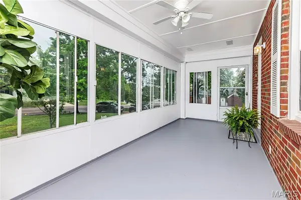 11624 Denny RD, St Louis, MO 63126
