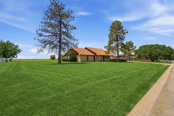 20423 E County Road 1567 RD, Altus, OK 73521