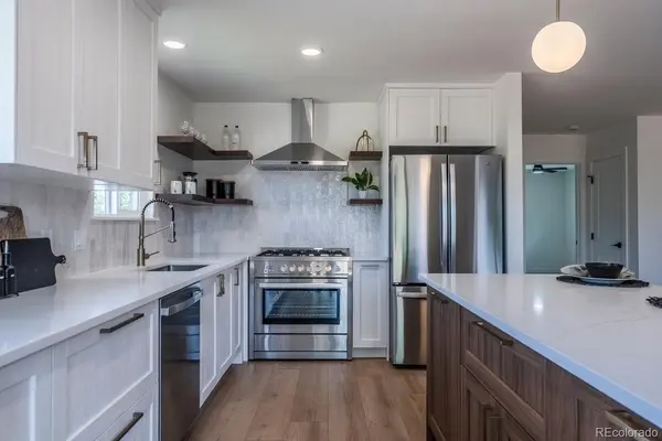 7019 W Portland AVE, Littleton, CO 80128