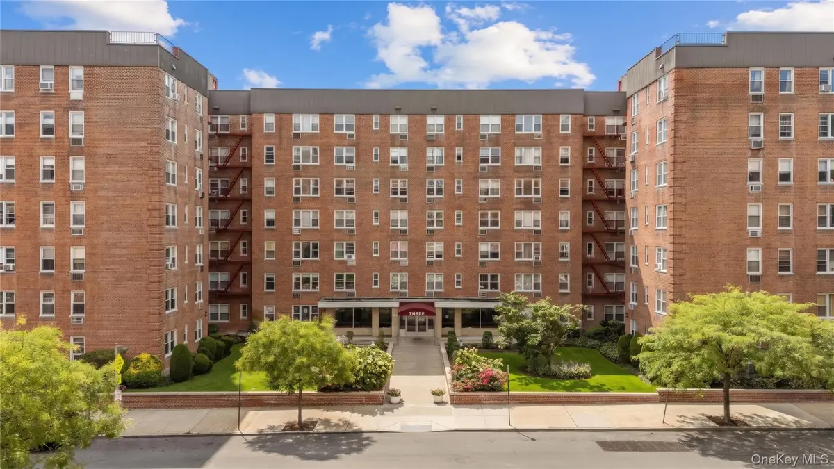 3 sadore LN #6X, Yonkers, NY 10710