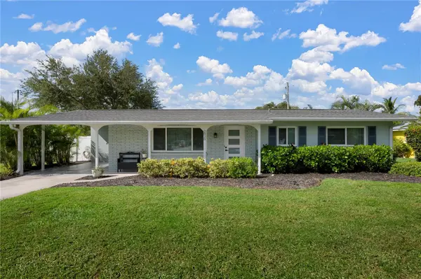 2828 GULF GATE DR, Sarasota, FL 34231