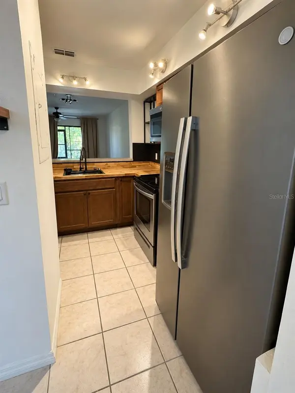 2900 S SEMORAN BLVD #B1, Orlando, FL 32822