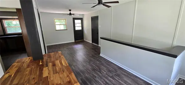 9604 Cherryfield DR, St Louis, MO 63136