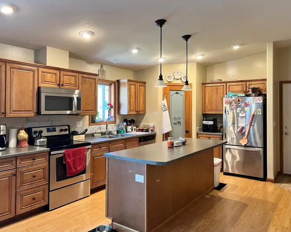 208 Hilltop RD, Ottertail, MN 56571