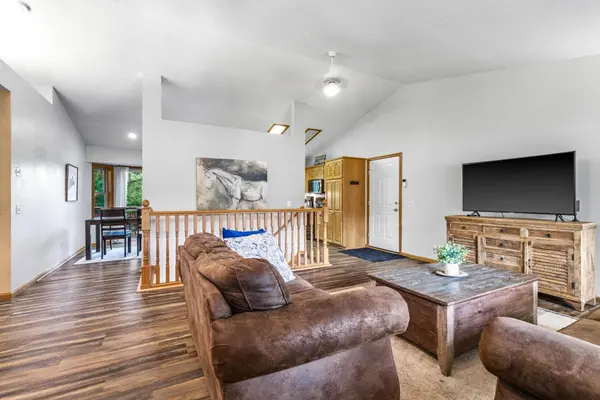 17781 Jasper CT, Lakeville, MN 55044