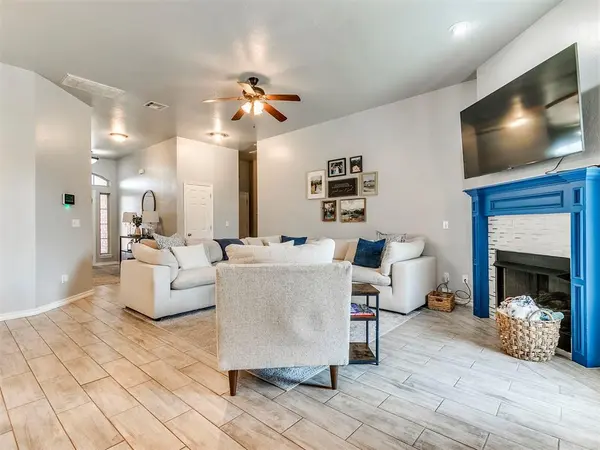 708 NW 121st TER, Oklahoma City, OK 73114