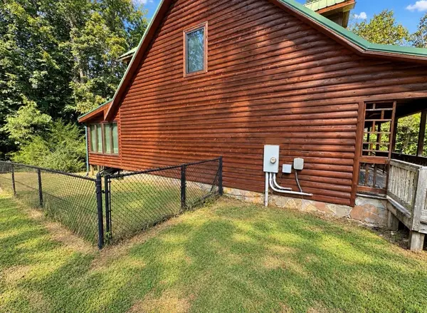 134 Oak Dr, Smithville, TN 37166