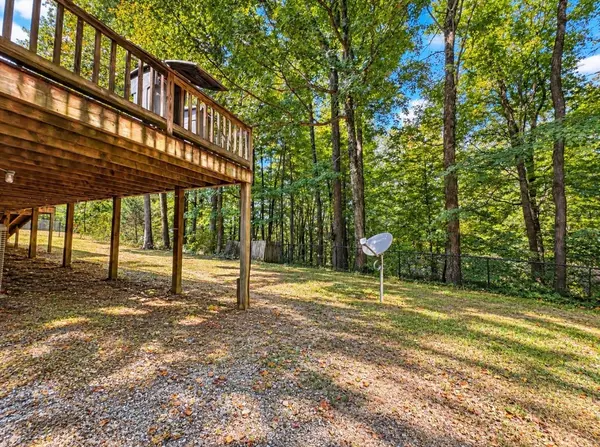 134 Oak Dr, Smithville, TN 37166