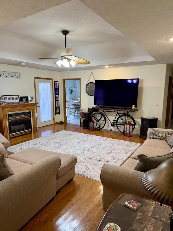 705 W Bryant ST, Nixa, MO 65714