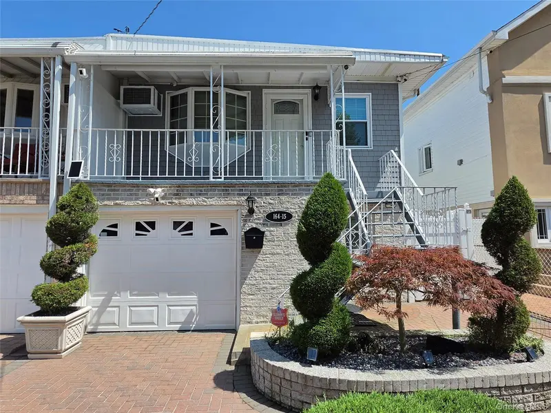 164-15 98th ST, Howard Beach, NY 11414