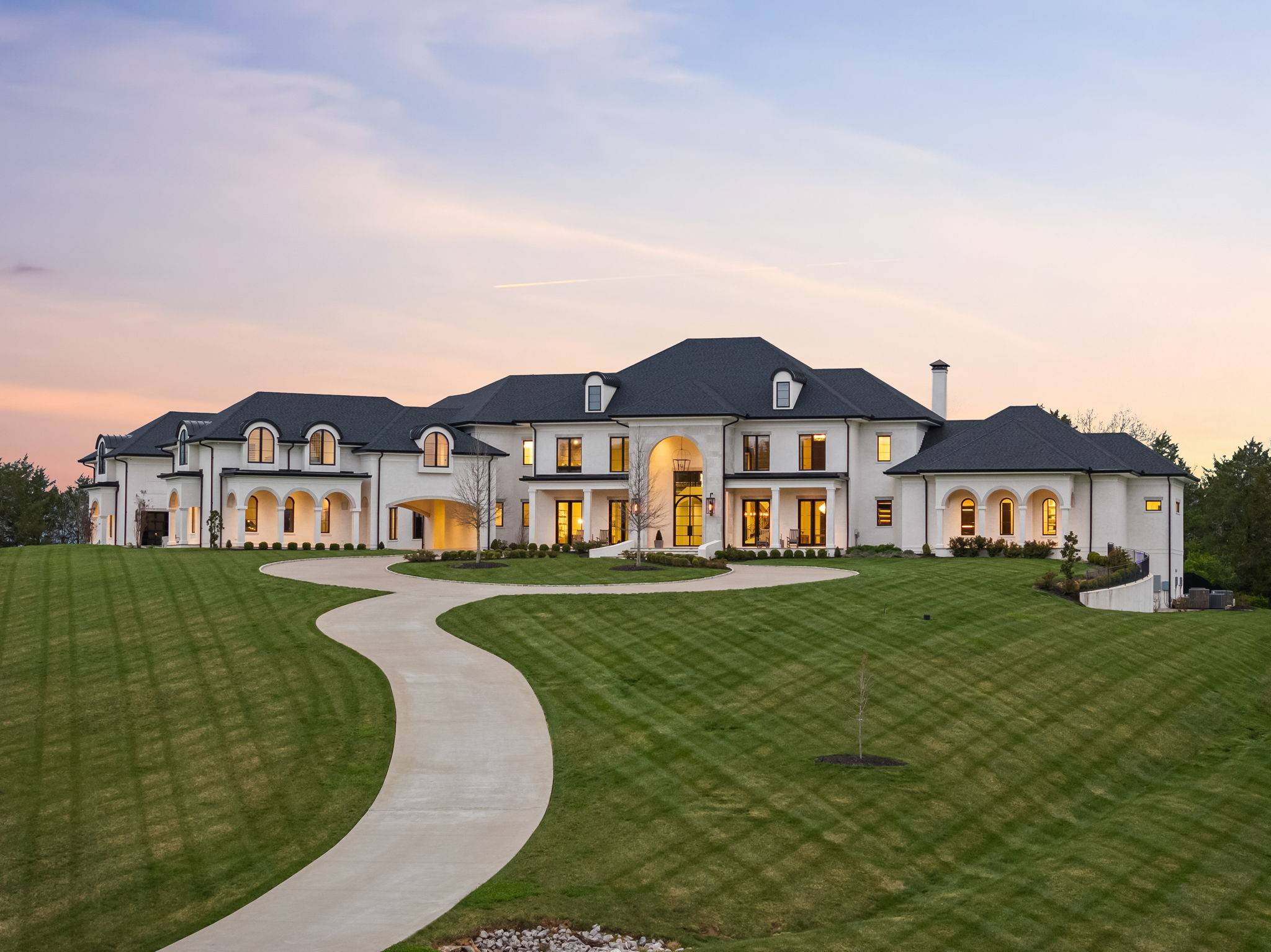 2407 Hidden River Ln, Franklin, TN 37069