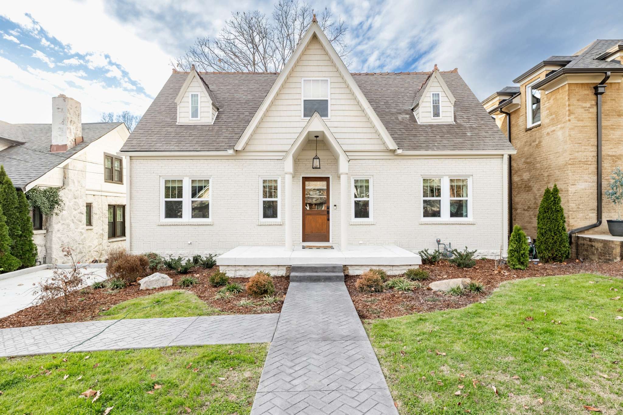 121 39th Ave #N, Nashville, TN 37209
