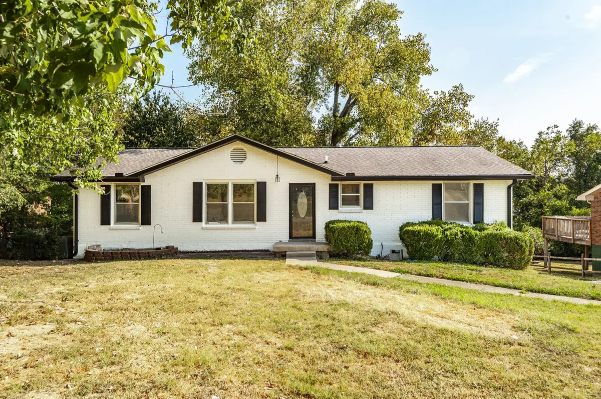 301 Southburn Dr, Hendersonville, TN 37075
