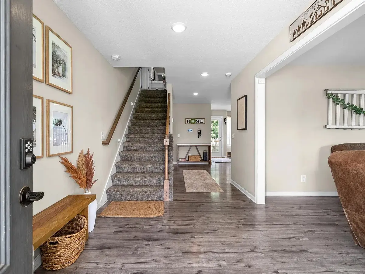651 Buttercup Dr, Clarksville, TN 37040