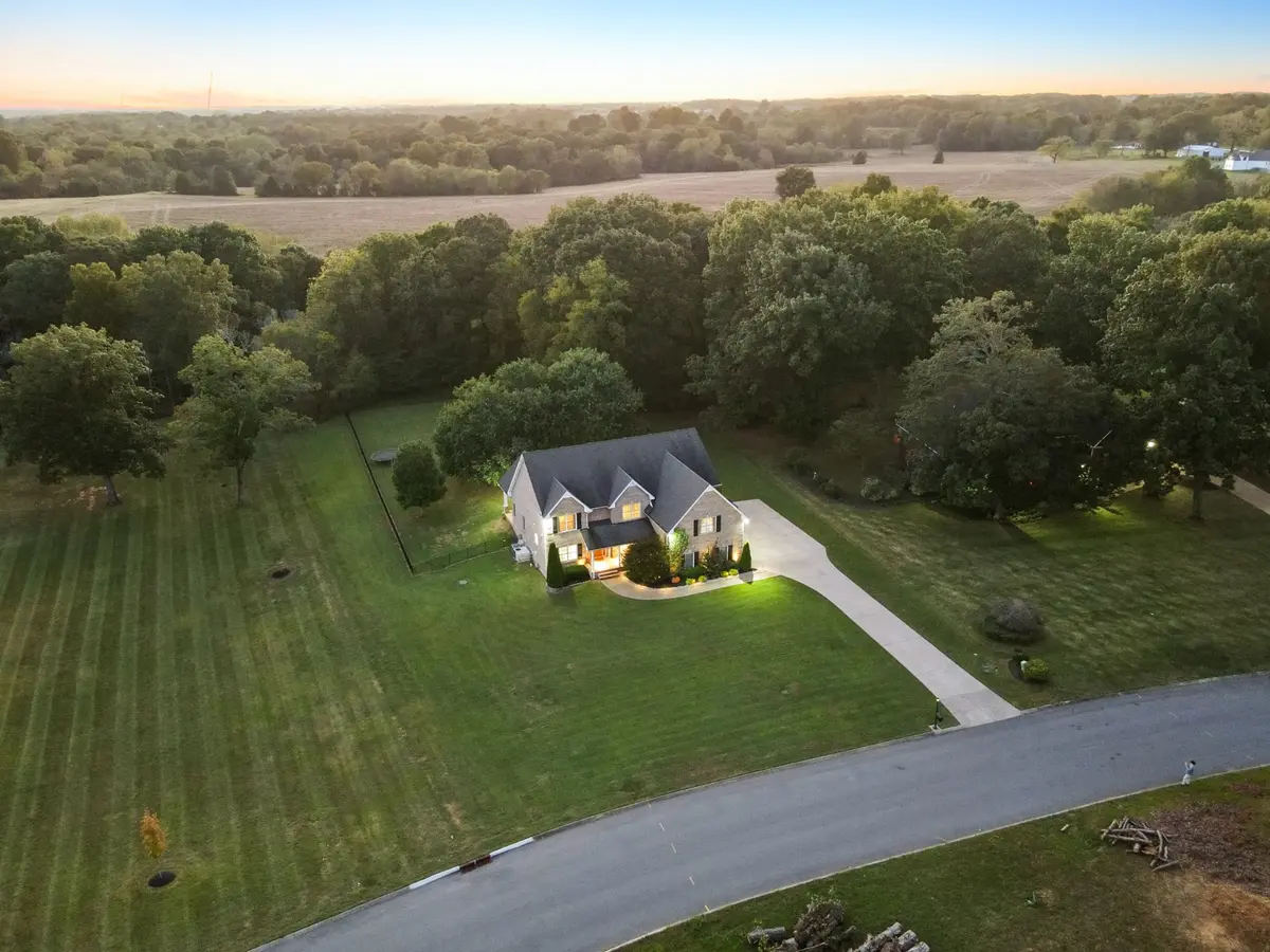 4168 Ironwood Dr, Greenbrier, TN 37073