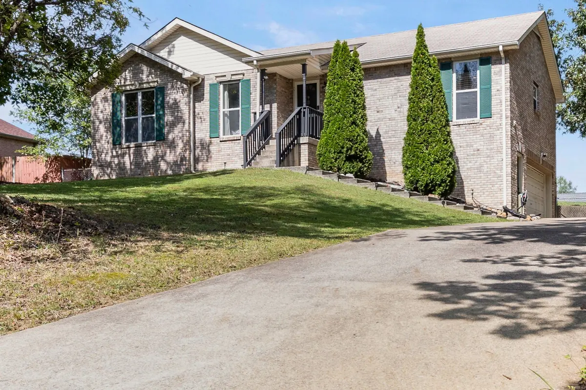 475 Wooten Rd, Clarksville, TN 37042