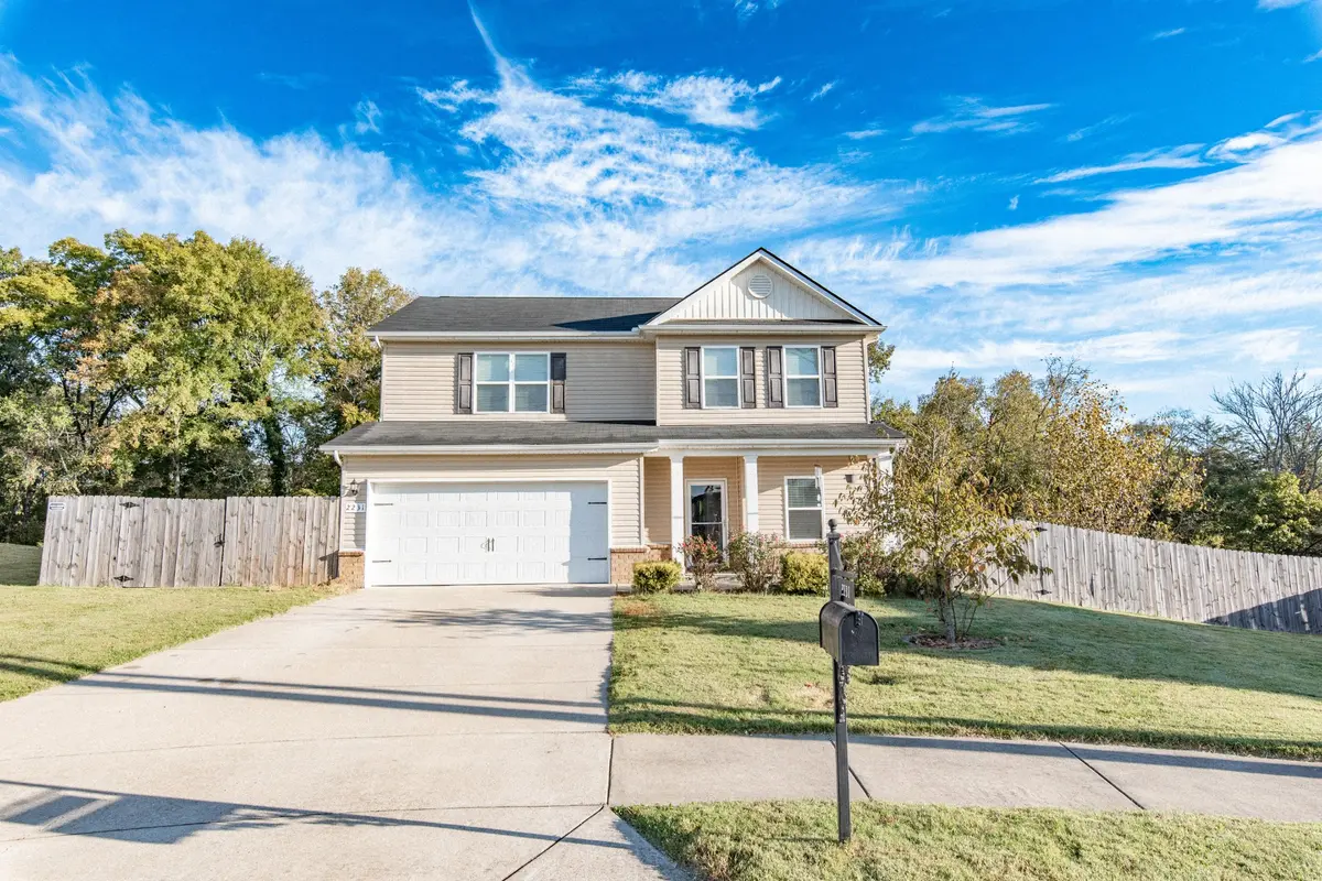 2231 Bee Hive Dr, Columbia, TN 38401