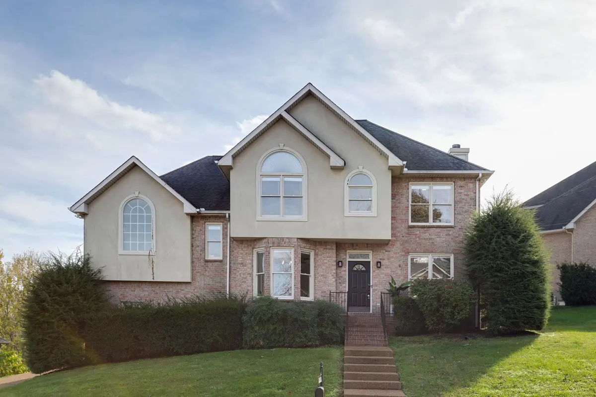 7177 Forrest Oaks Dr, Nashville, TN 37221