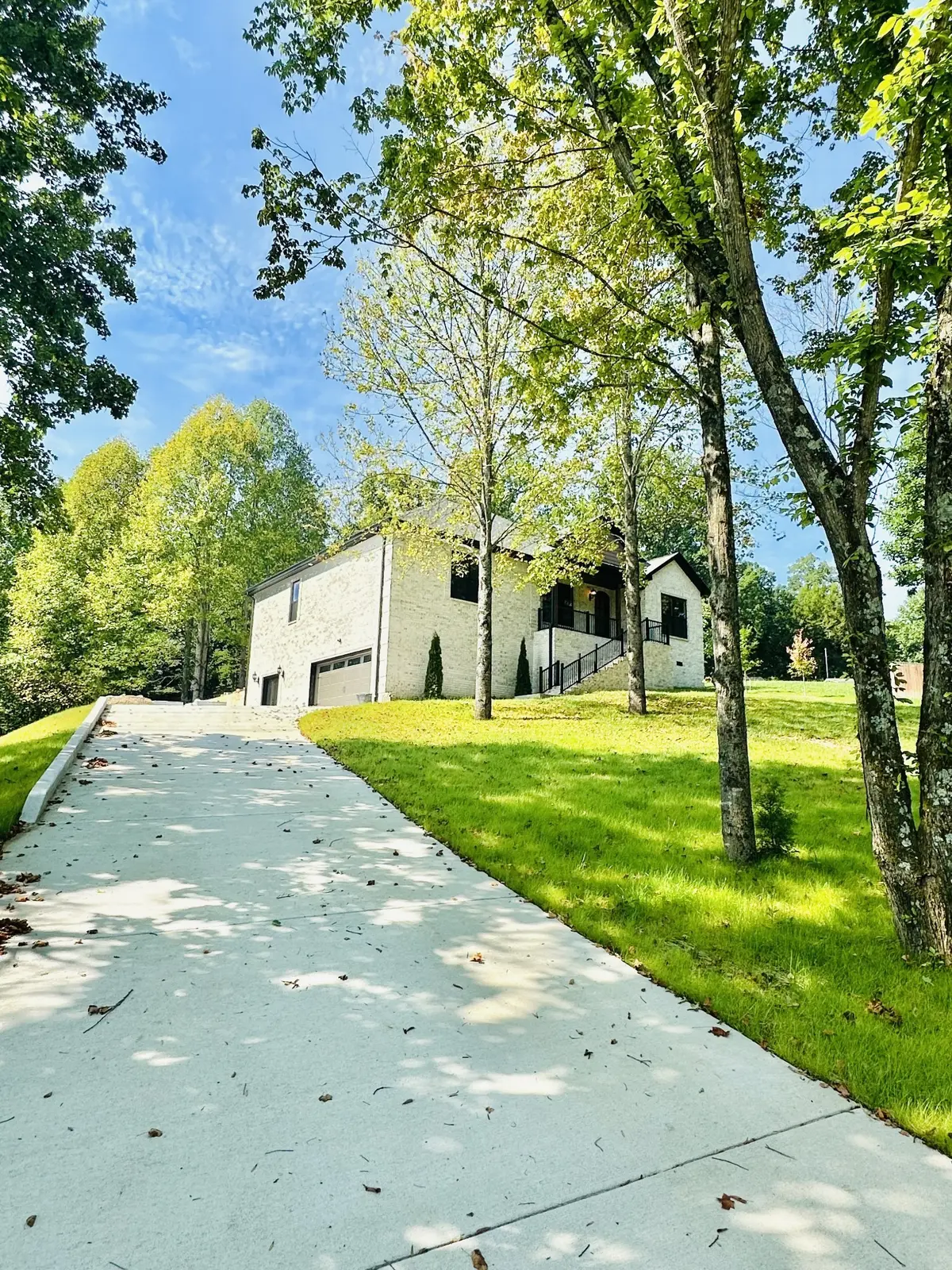 1008 Sweet Oak Ridge, Hendersonville, TN 37075