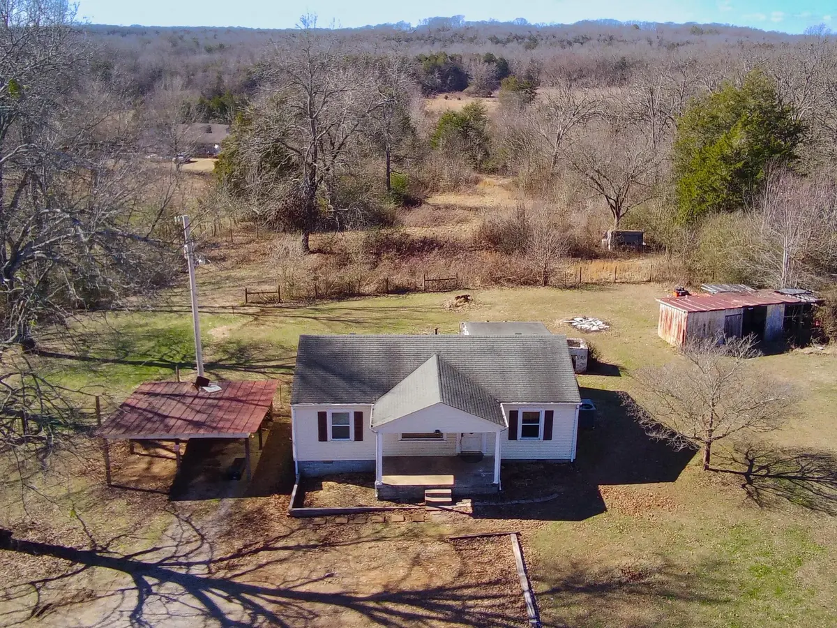 2996 Verona Caney Rd, Lewisburg, TN 37091