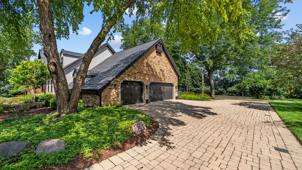 689 THOMPSONS WAY, Inverness, IL 60067