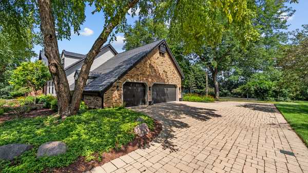 689 THOMPSONS WAY, Inverness, IL 60067