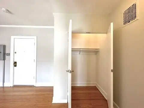 1301 W Argyle ST #306, Chicago, IL 60640