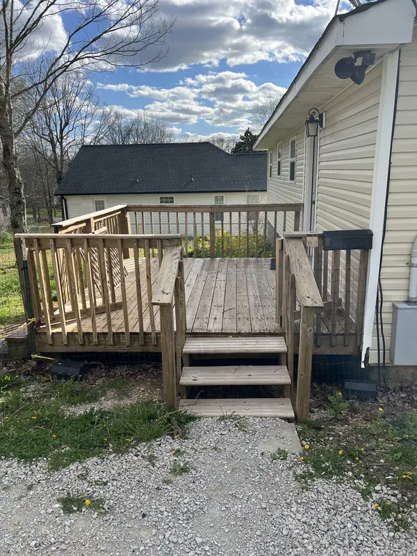 1470 Turnpike Rd, Summertown, TN 38483