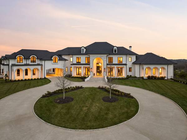 2407 Hidden River Ln, Franklin, TN 37069