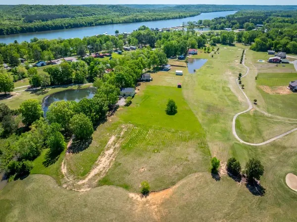 0 Golf Course Ln, Decaturville, TN 38329