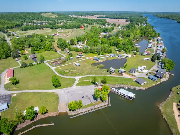 0 Golf Course Ln, Decaturville, TN 38329