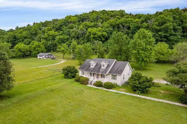 686 E Main St, Dowelltown, TN 37059