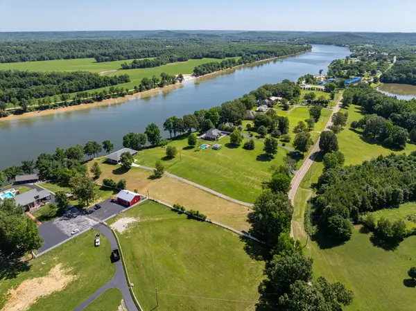 0 Pillow St W, Clifton, TN 38425