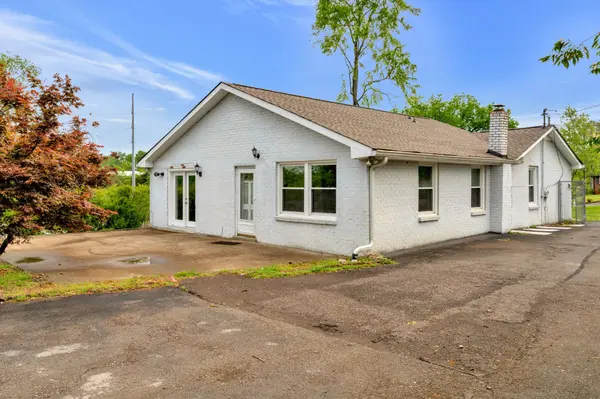106 River Rd, Hendersonville, TN 37075