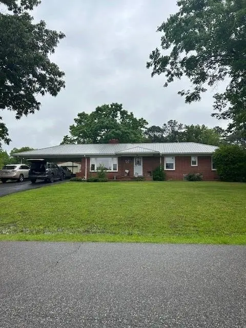 208 Oakdale Rd, Camden, TN 38320