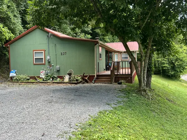 237 Coys Cove Ln, Gainesboro, TN 38562