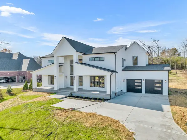 6158 N New Hope Rd, Hermitage, TN 37076