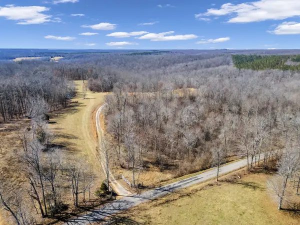 321 N Chisholm Creek Rd, Lawrenceburg, TN 38464