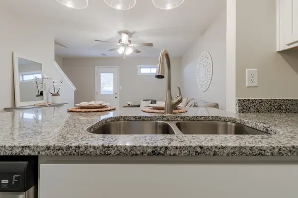 1000 Henry Place Blvd #604, Clarksville, TN 37042