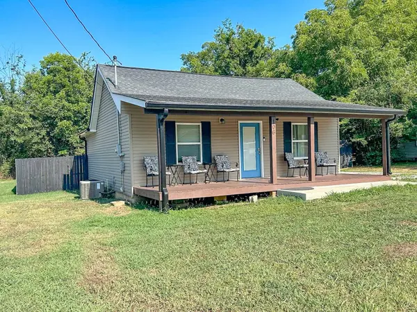 106 Maple St, Shelbyville, TN 37160