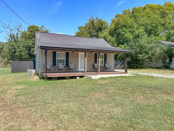 106 Maple St, Shelbyville, TN 37160