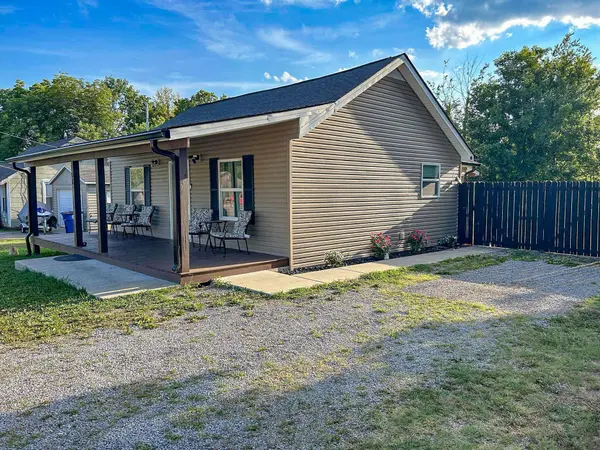 106 Maple St, Shelbyville, TN 37160